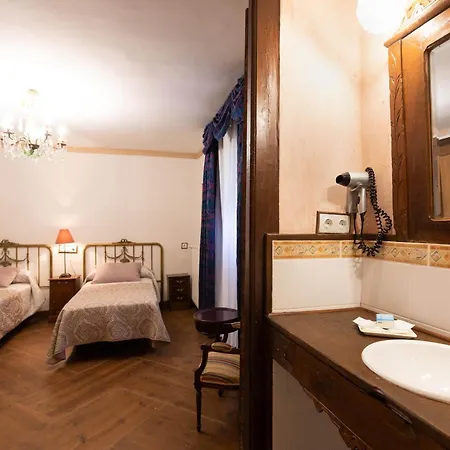 Casona Indiana De Panzió Ayuelas